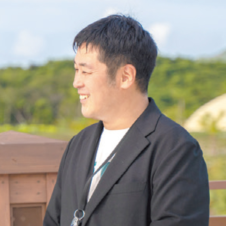 職業対談 業界で大活躍中の卒業生×テーマパーク