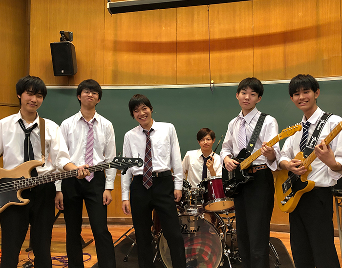 大阪府立泉陽高等学校 ポピュラーミュージッククラブ（男で候）